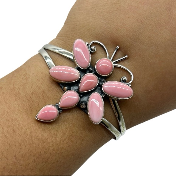 925 Sterling Silver Butterfly Dragonfly Natural Pink Conch Cuff Bracelet - Picture 1 of 8
